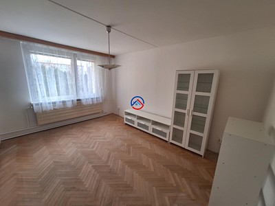 Pronájem bytu 2+1 54 m² (Podkrovní)