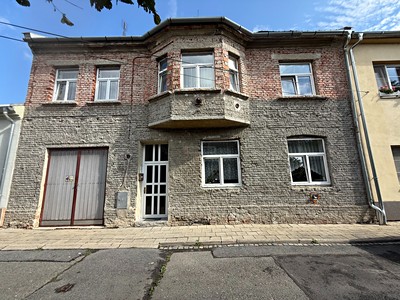 Prodej  rodinného domu 280 m², pozemek 574 m²