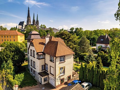 Prodej  vily 497 m², pozemek 1 515 m²